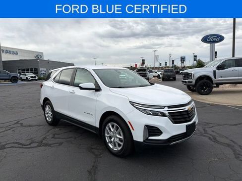 Used 2024 Chevrolet Equinox LT FWD image 2