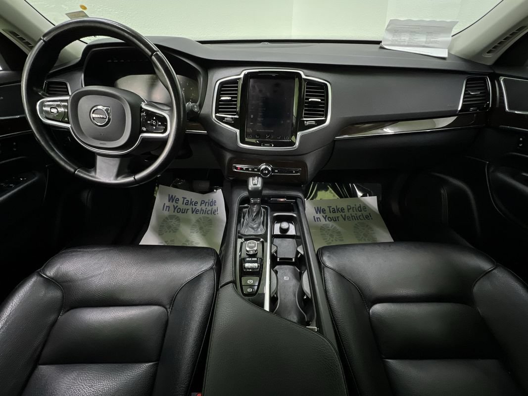 Used 2017 Volvo XC90 T6 Momentum w/ Momentum Plus Package AWD/4WD image 18
