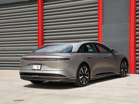 Used 2023 Lucid Air Touring AWD/4WD image 9