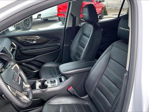 Used 2022 GMC Terrain Denali w/ Denali Premium Package image 25