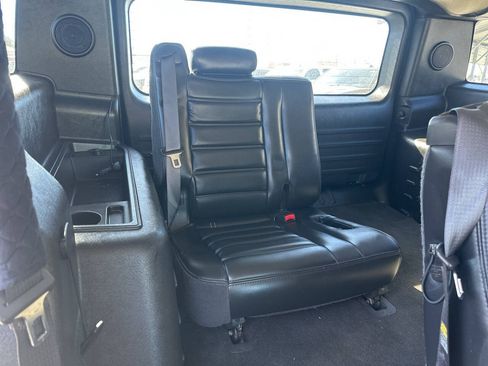 Used 2005 HUMMER H2 w/ Preferred Equipment Group AWD/4WD image 27