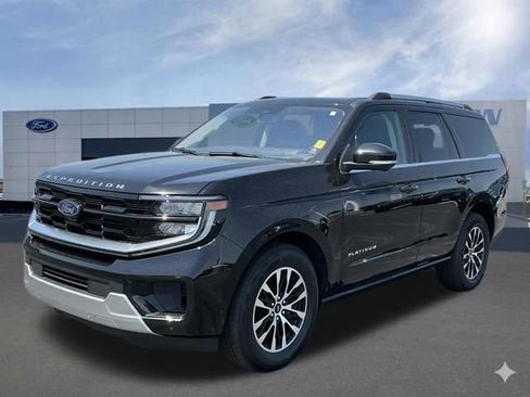 Used 2025 Ford Expedition Platinum AWD/4WD image 9