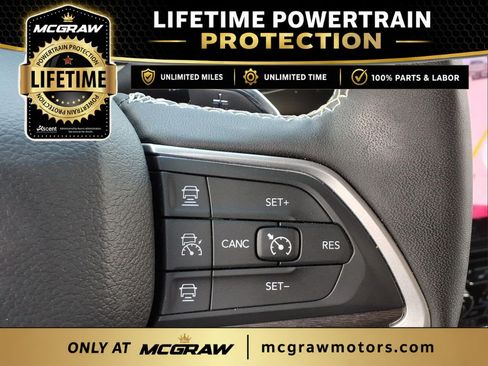 Used 2025 Jeep Grand Cherokee Limited RWD image 23