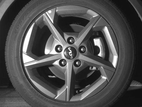 Used 2025 Kia K4 FWD image 13