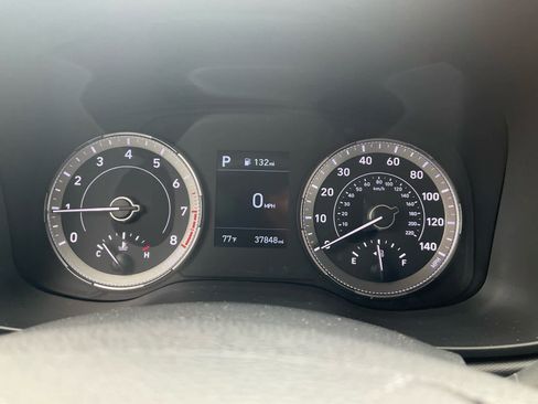 Used 2022 Hyundai Venue SEL FWD image 15