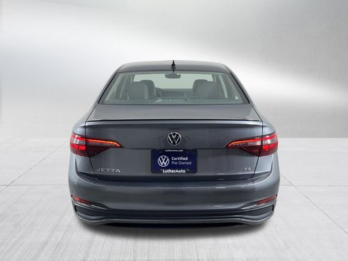 Certified 2023 Volkswagen Jetta SE image 6