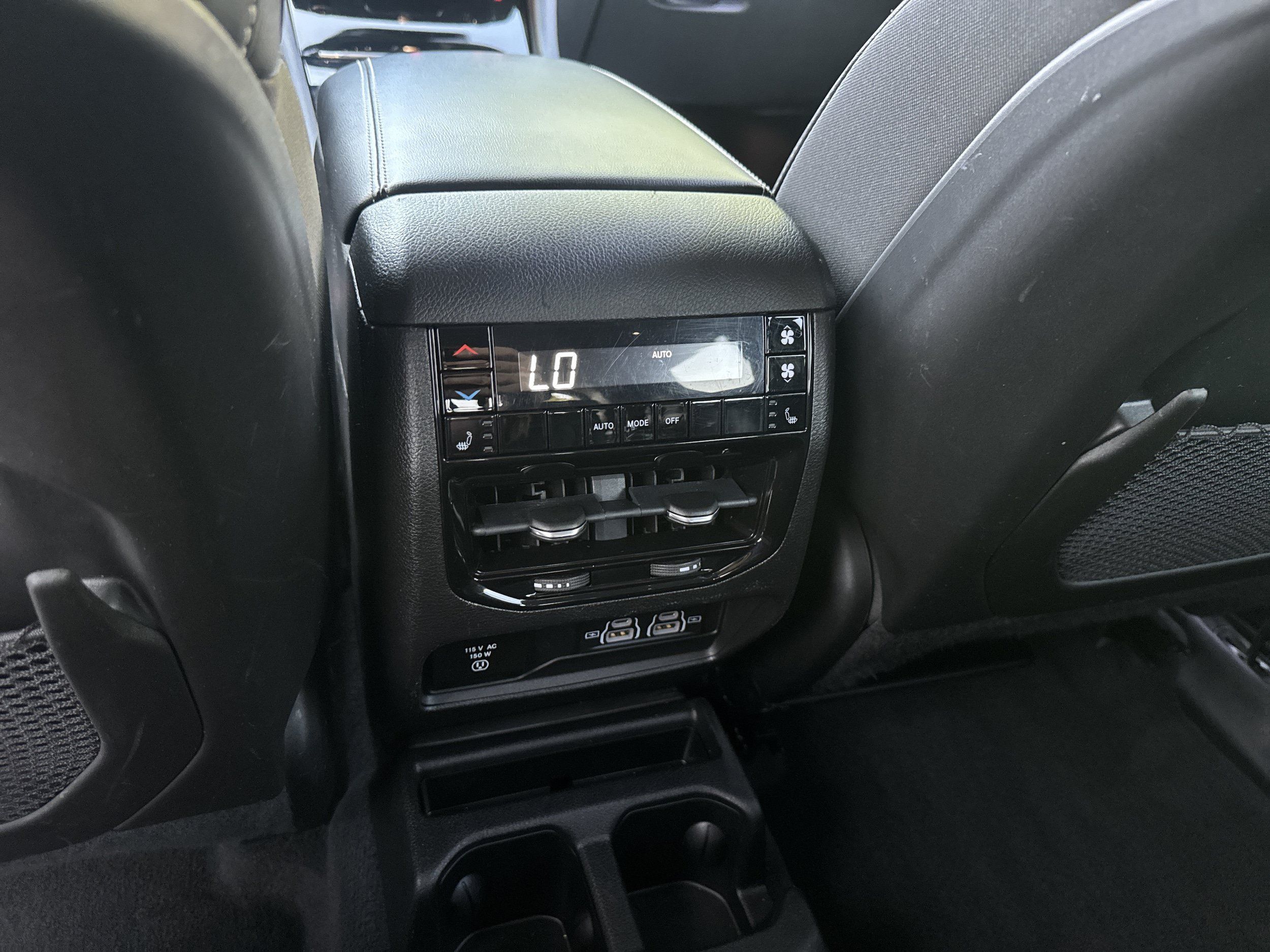 Used 2022 Jeep Grand Cherokee L Limited AWD/4WD image 20