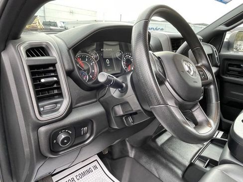 Used 2022 RAM 2500 Tradesman w/ Chrome Appearance Group image 28