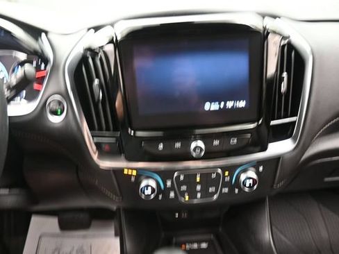 Used 2023 Chevrolet Traverse Premier w/ LPO, Floor Liner Package AWD/4WD image 10