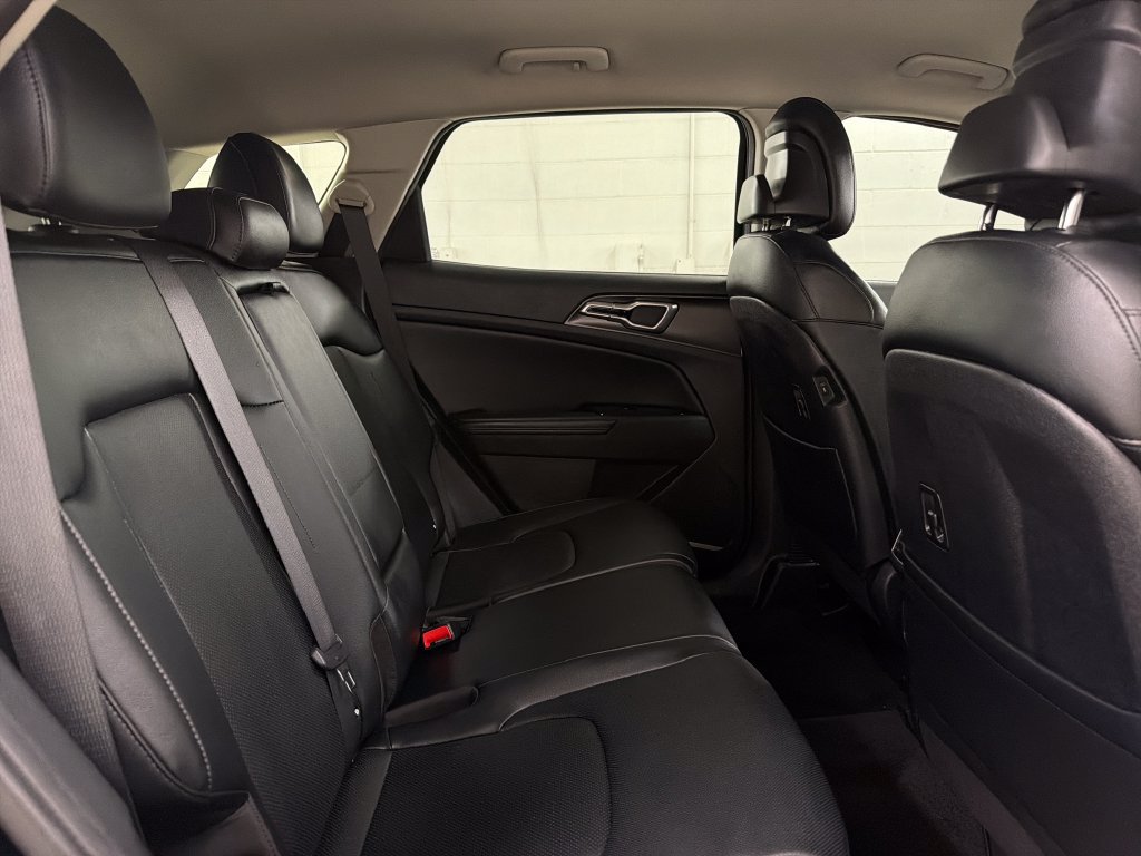 Used 2023 Kia Sportage EX FWD image 31