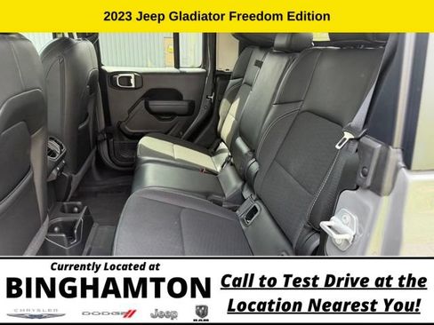 Used 2023 Jeep Gladiator Sport AWD/4WD image 14