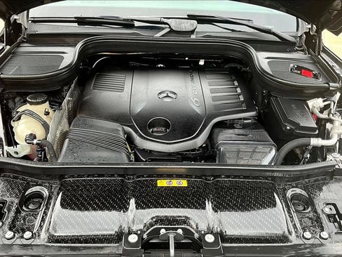 Used 2024 Mercedes-Benz GLS 450 4MATIC image 13