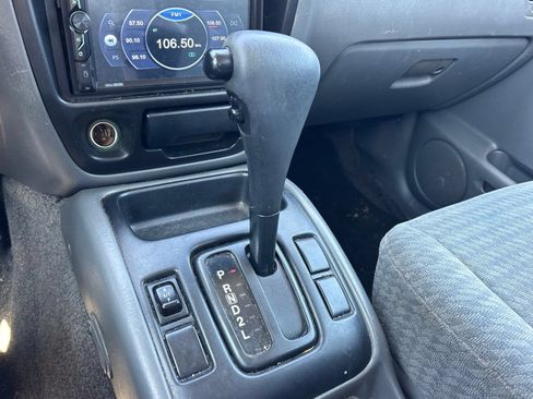 Used 2004 Suzuki Vitara 2WD image 12