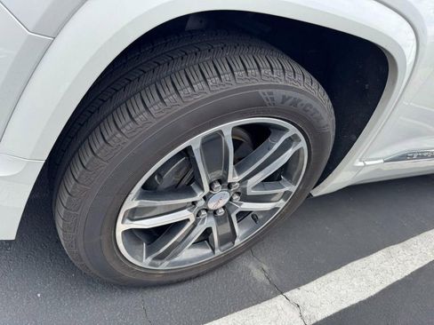 Used 2017 GMC Acadia Denali image 4