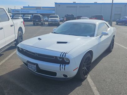 Used 2015 Dodge Challenger SXT