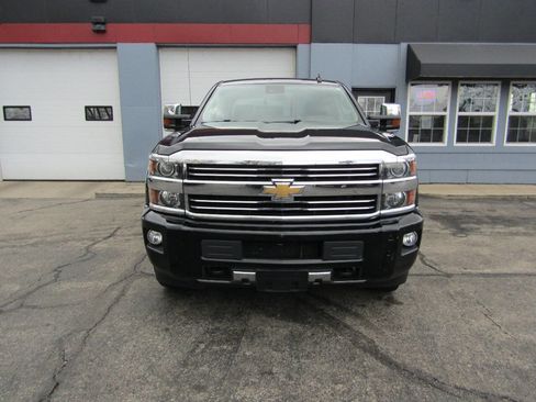 Used 2016 Chevrolet Silverado 2500 High Country w/ Duramax Plus Package image 2