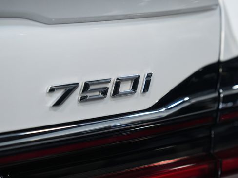 Used 2020 BMW 750i xDrive image 20