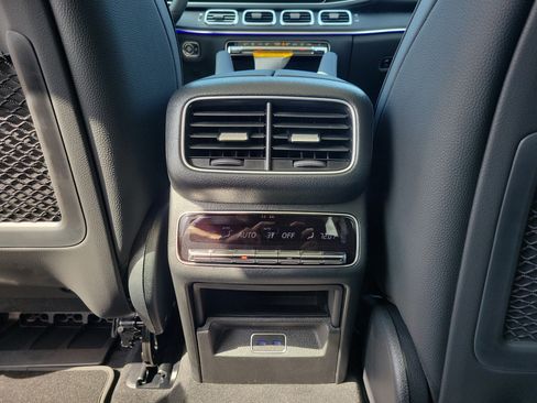 New 2026 Mercedes-Benz GLS 450 4MATIC image 11