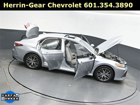 Used 2022 Toyota Camry XLE image 50