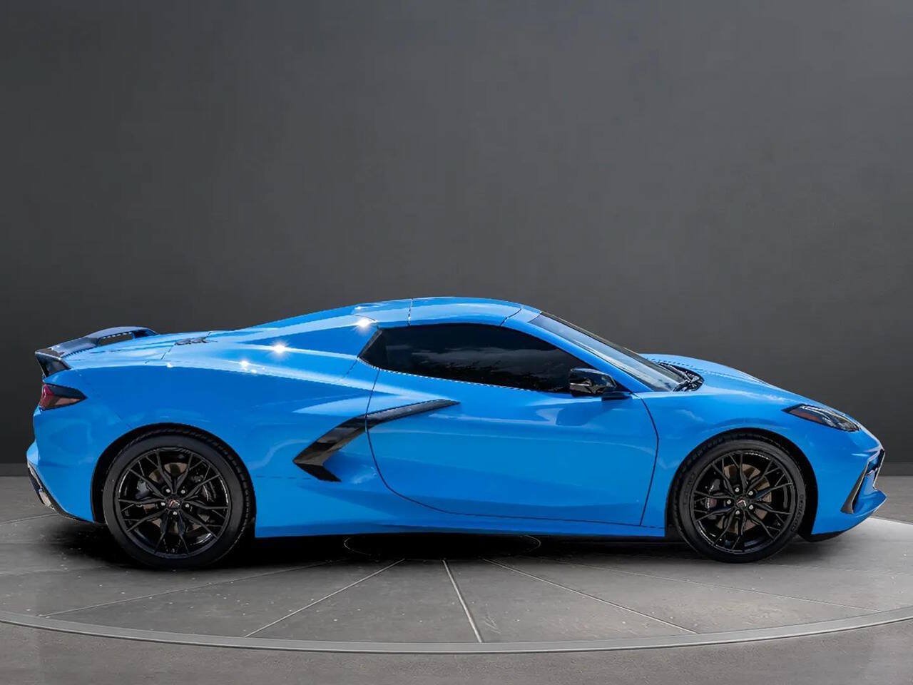 Used 2024 Chevrolet Corvette Stingray Preferred Conv w/ Z51 Performance Package RWD image 8