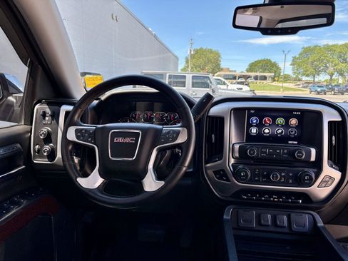 Used 2015 GMC Sierra 1500 SLT w/ Driver Alert Package AWD/4WD image 3