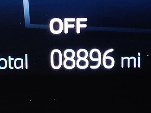 Used 2024 BMW 330i Sedan w/ Premium Package image 19