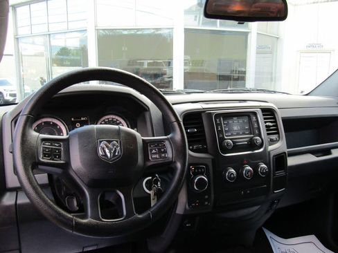 Used 2016 RAM 1500 Express AWD/4WD image 21