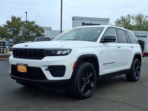 Certified 2022 Jeep Grand Cherokee Altitude image 7