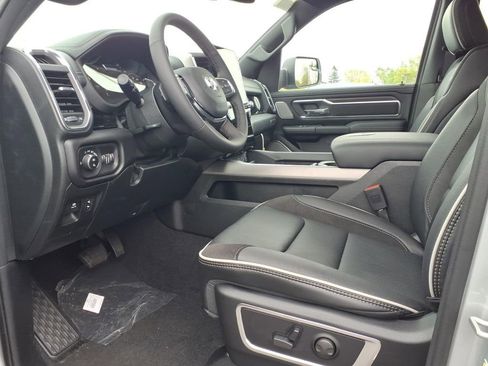 New 2026 RAM 1500 Laramie AWD/4WD image 9