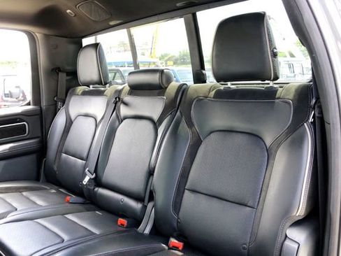 Used 2019 RAM 1500 Laramie AWD/4WD image 25