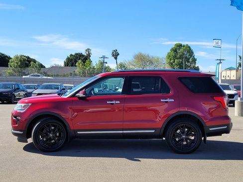 Used 2018 Ford Explorer Platinum image 8
