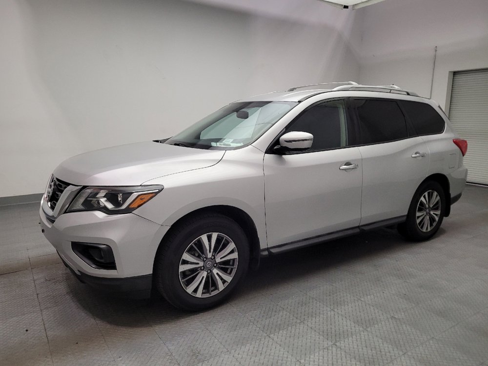 Used 2018 Nissan Pathfinder SV FWD image 2