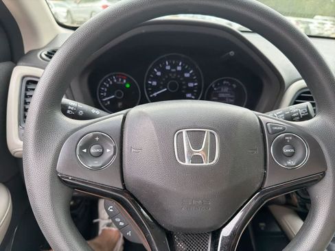 Used 2022 Honda HR-V LX image 21