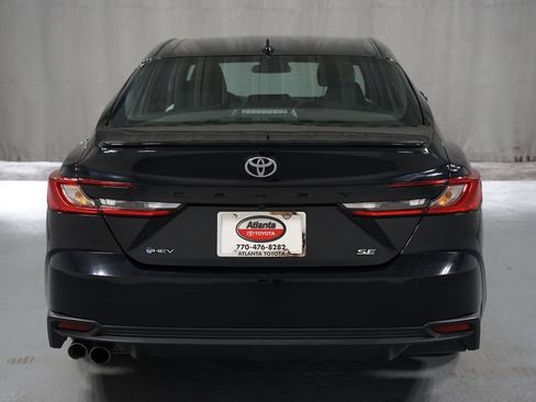 Used 2025 Toyota Camry SE FWD image 7