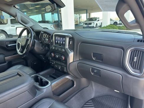Used 2022 Chevrolet Silverado 1500 LT Trail Boss w/ LT Trail Boss Premium Package image 32