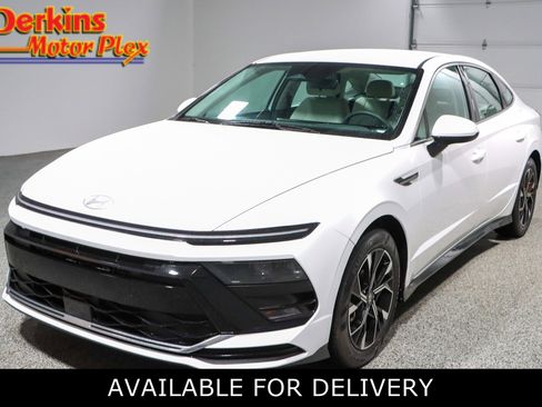 Used 2025 Hyundai Sonata SEL FWD image 1