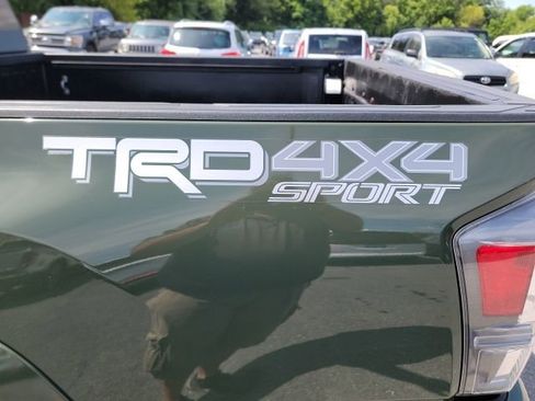 Used 2021 Toyota Tacoma TRD Sport image 12