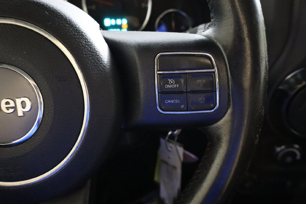 Used 2013 Jeep Wrangler Sport AWD/4WD image 8