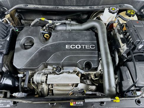 Used 2020 Chevrolet Equinox LS FWD image 31