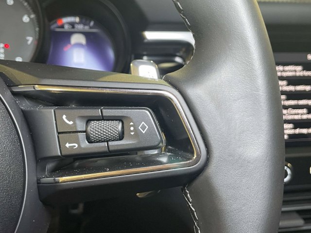 Certified 2026 Porsche Macan AWD/4WD image 43