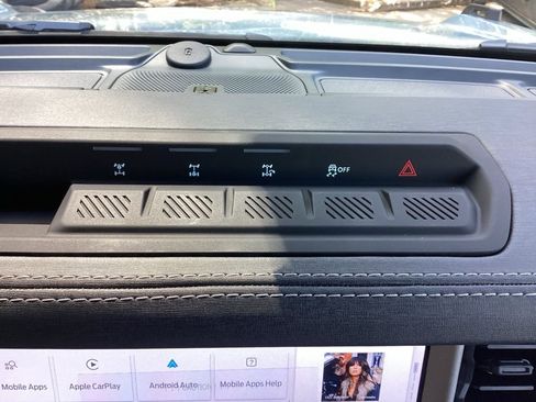 New 2025 Ford Bronco Outer Banks w/ Sasquatch Package AWD/4WD image 56