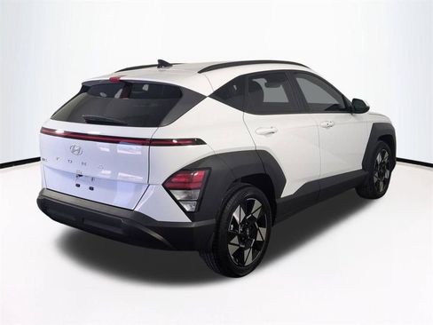 Used 2025 Hyundai Kona SEL FWD image 5