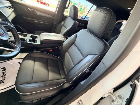 Used 2025 Buick Enclave Preferred image 15