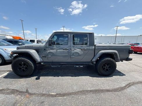 Used 2021 Jeep Gladiator Sport AWD/4WD image 2