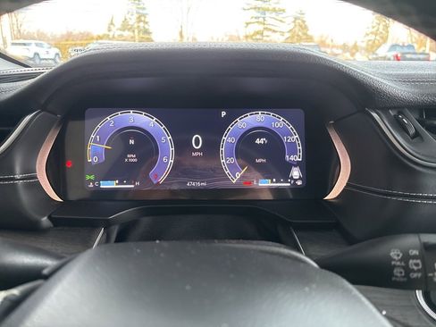 Used 2023 Jeep Grand Cherokee Limited image 11