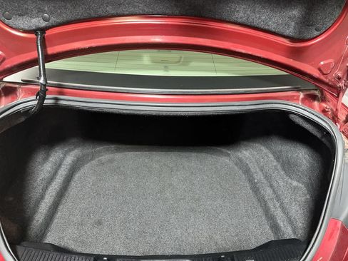 Used 2017 Ford Taurus Limited FWD image 29