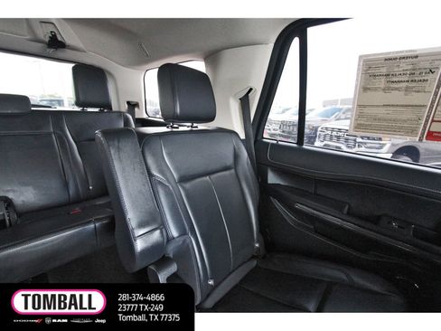 Used 2024 Ford Expedition XLT RWD image 12