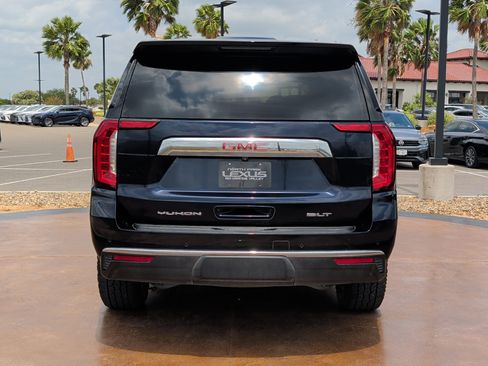 Used 2021 GMC Yukon SLT image 3