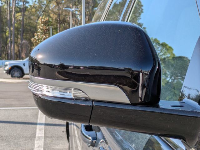 New 2026 Lincoln Navigator Premiere AWD/4WD image 12