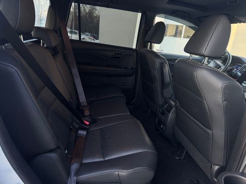 Used 2023 Honda Passport Elite image 18